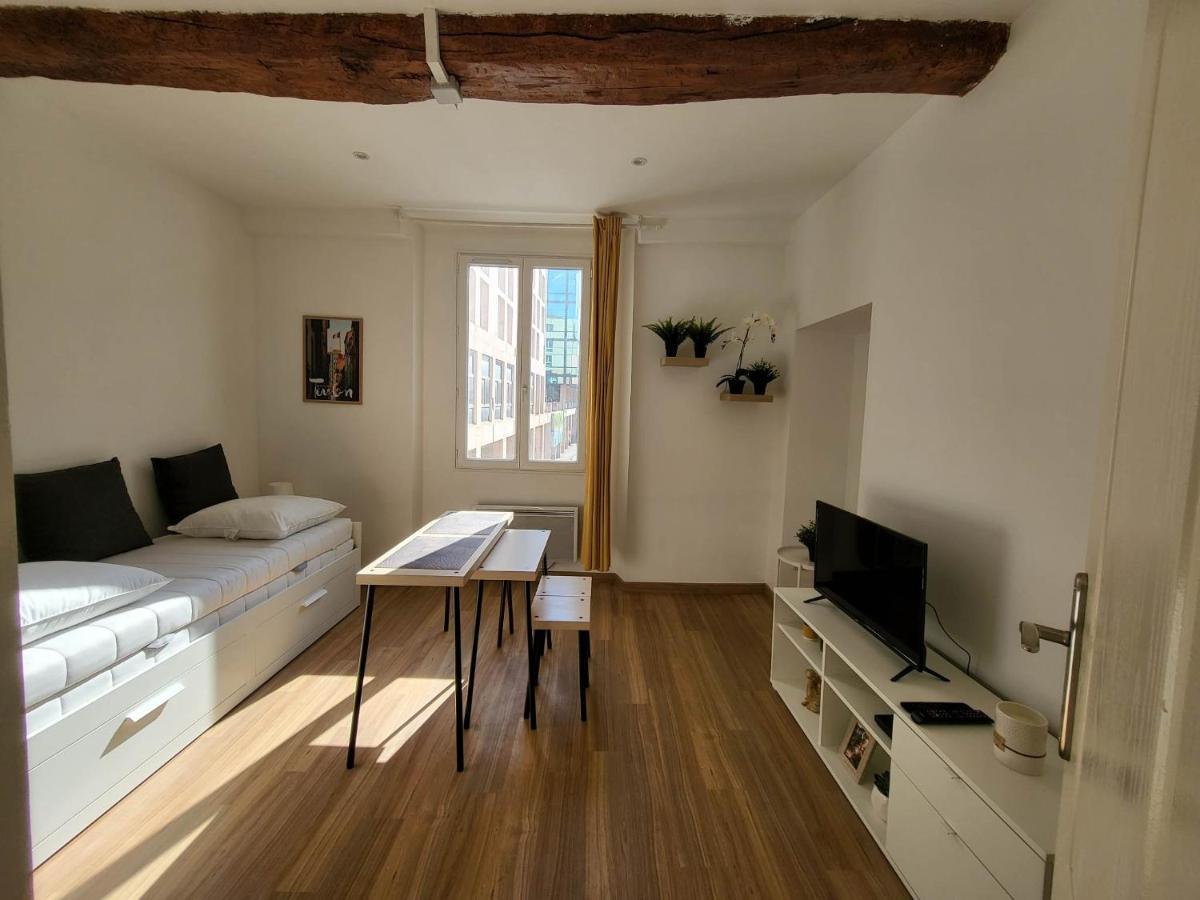 Studio Sur Le Port De Toulon Exterior foto